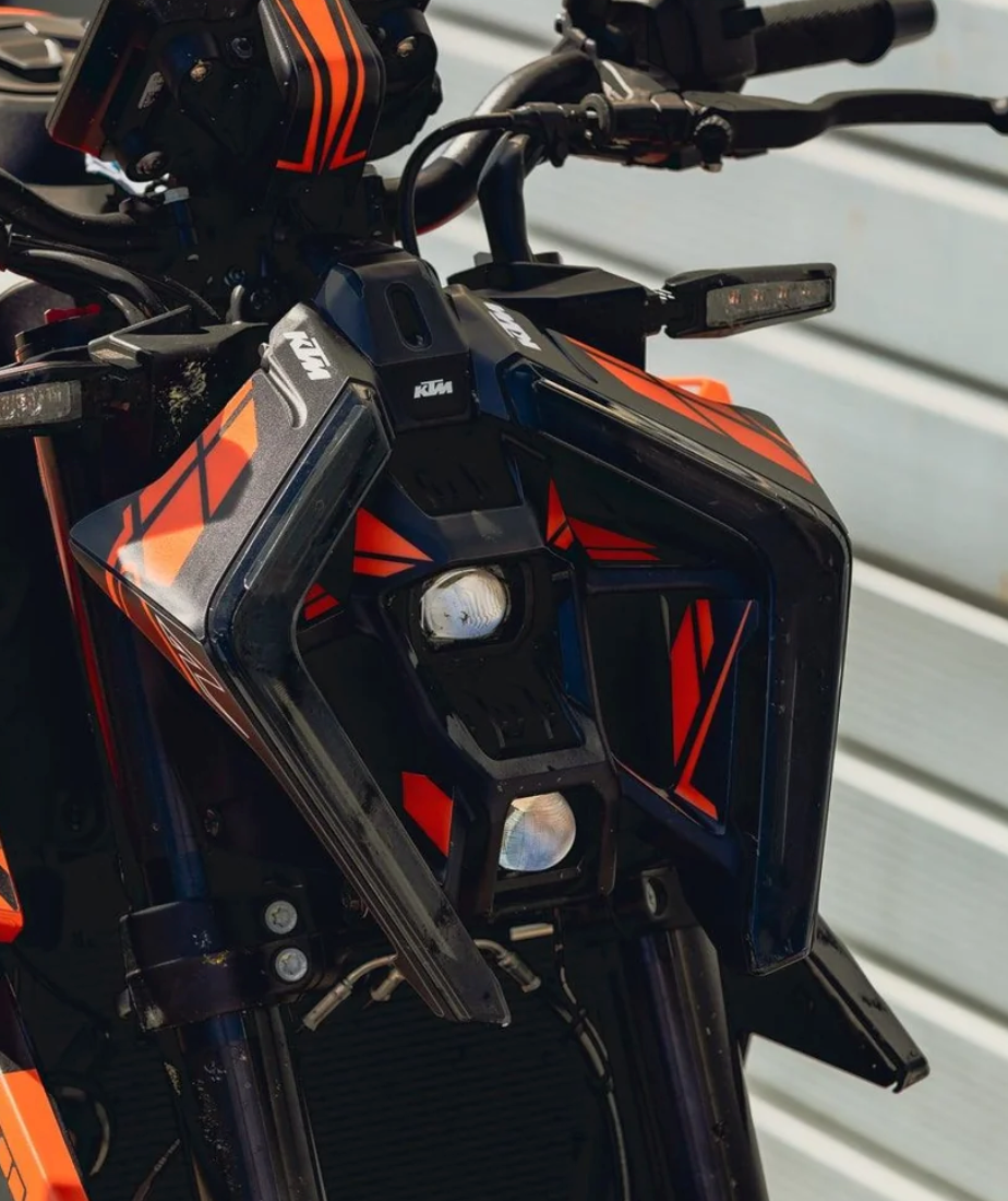 Headlight Graphics "Pulse"- KTM 990 Duke - MotoProWorks