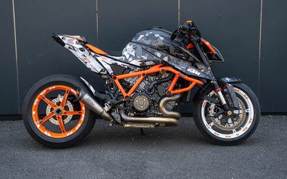 KTM 1290 Super Duke R KITS DÉCO - « Flake » (Noir/Blanc)