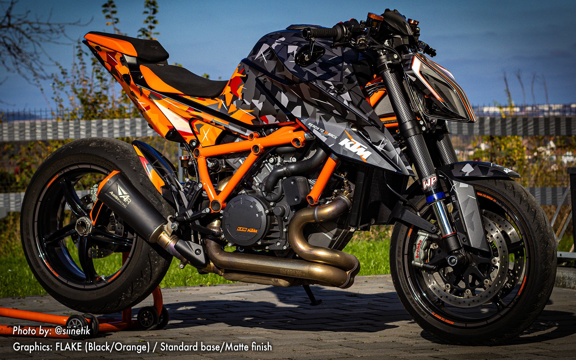 KTM 1290 Super Duke R 2020 - 2023 GRAPHICS - "Flake" (Black/Orange) - MotoProWorks